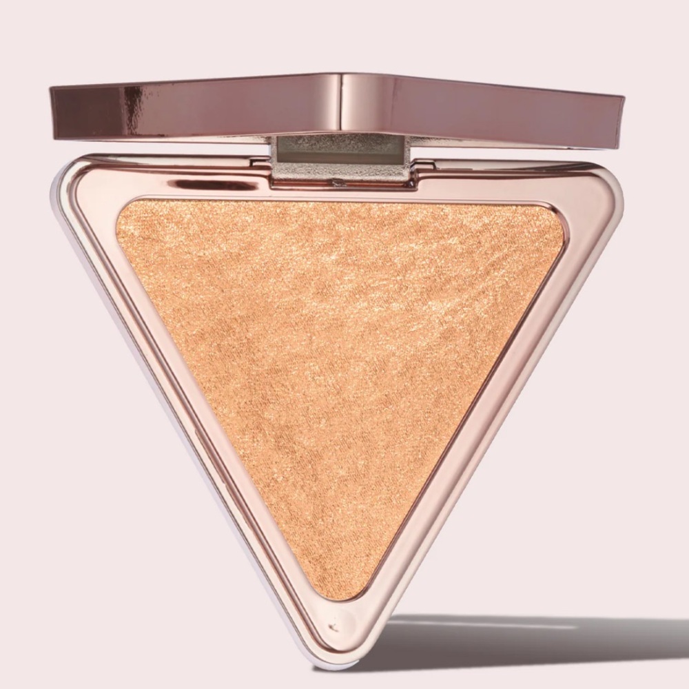 LYS Gold Highlighter in Brave